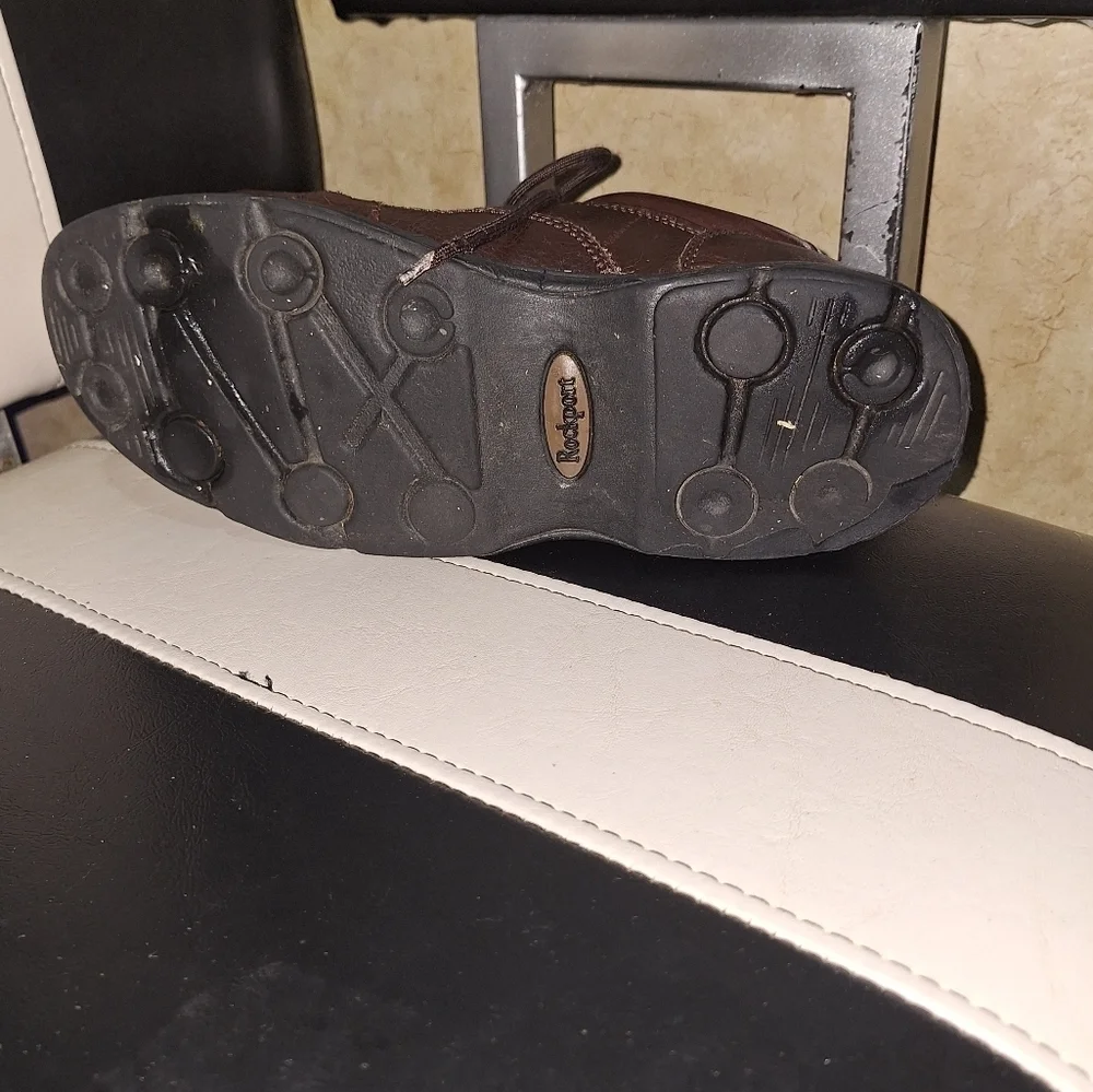 Classic Rockport Brown Tumble Leather Men's Lace-up Shoes In A Mens Size 9.